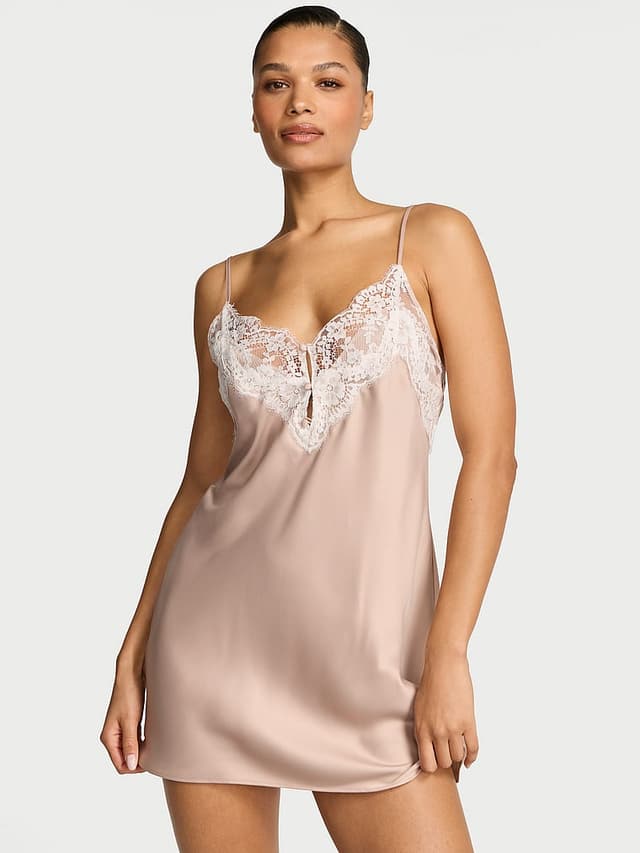 Сорочка, кружевная отделка, атлас — Victoria's Secret