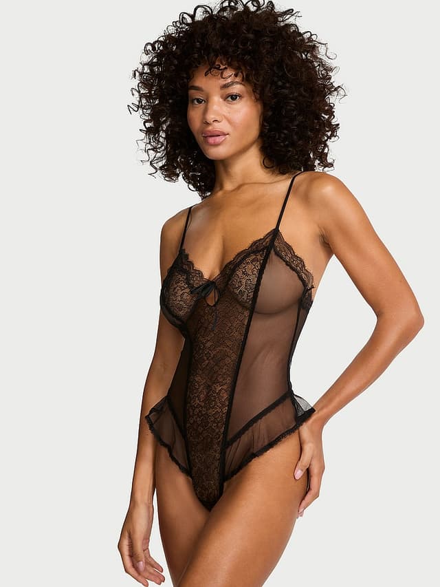 Женские комбинезоны Victoria's Secret Tease Lace & Mesh Flutter Romper