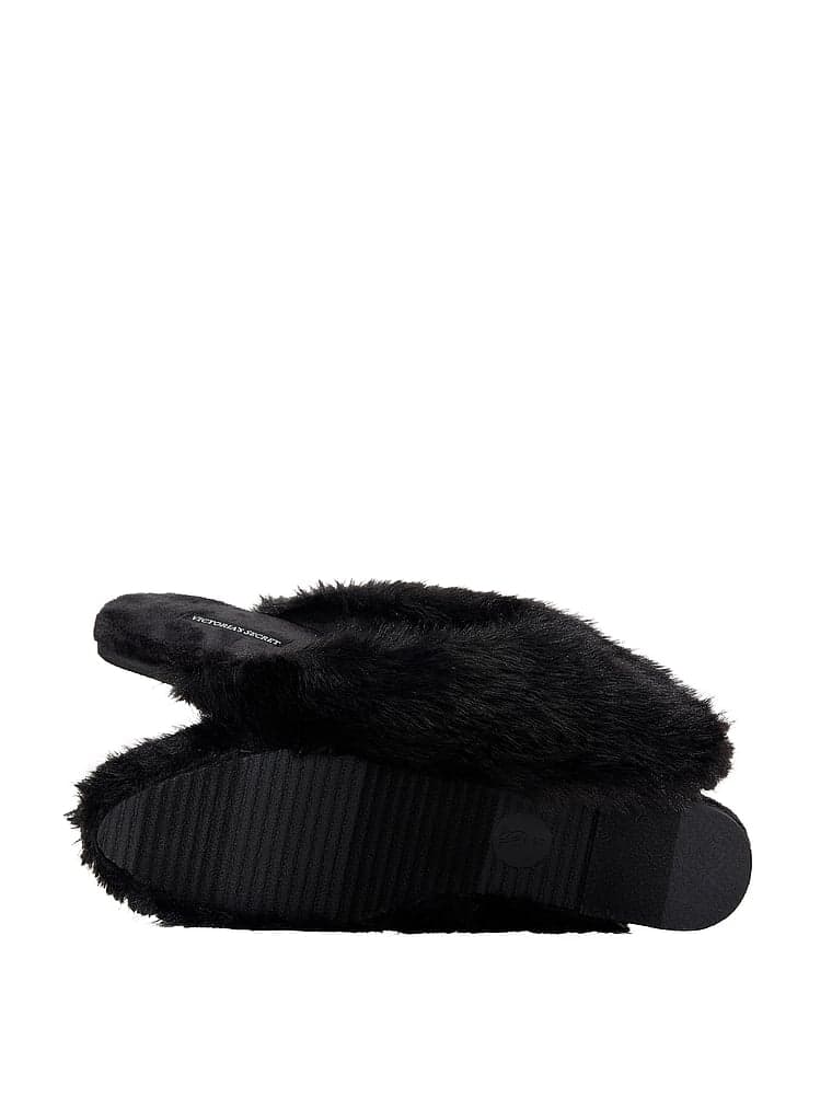 Женские сабо Victoria's Secret Faux Fur Closed-Toe Mule Slippers — фото 2