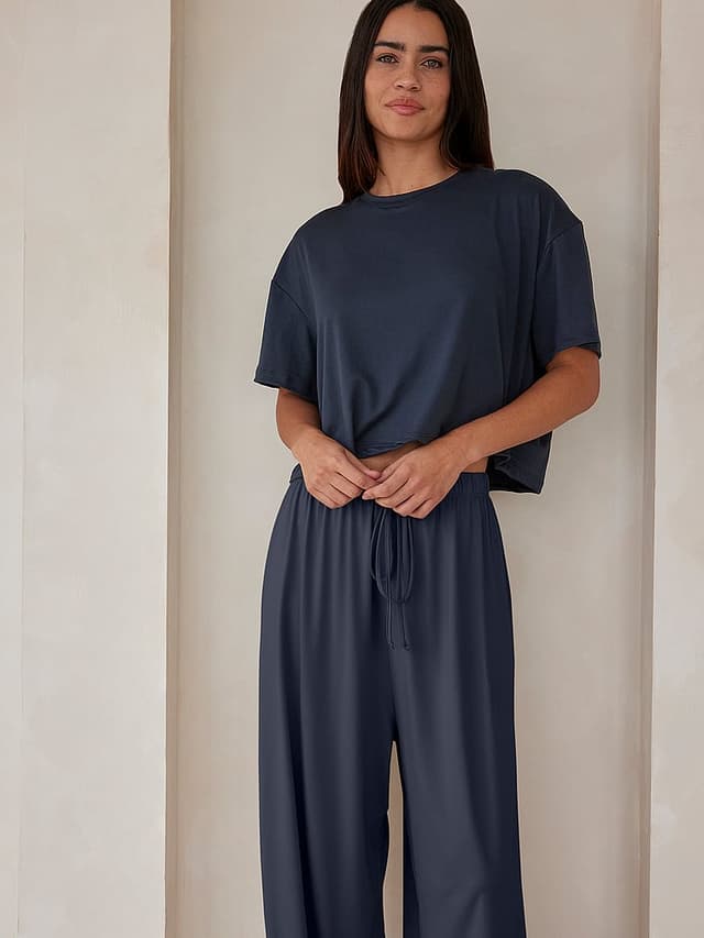 Женские футболки Victoria's Secret The Cloud Crop Tee